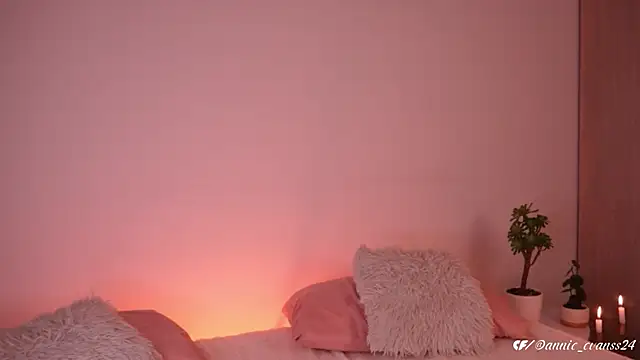 Snapshot of annie24_evans chatting on March 19, 2025, 11:57 pm annie24 evans online show from March 19, 2025, 11:57 pm