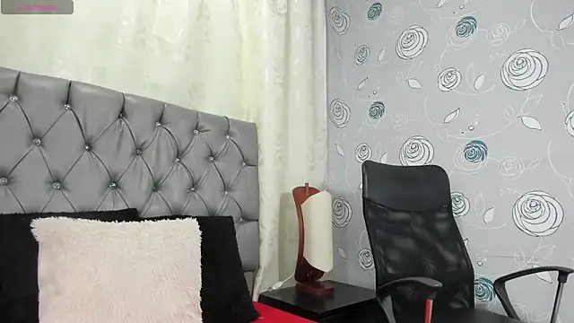 luna evaa online show from January 14, 2026, 3:17 pm