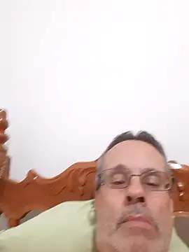 Snapshot of luiz303030 chatting on November 1, 2025, 10:01 pm luiz303030 online show from November 1, 2025, 10:01 pm