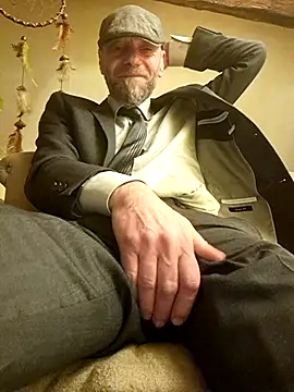 Snapshot of eddouxxx78 chatting on February 15, 2025, 5:17 pm eddouxxx78 online show from February 15, 2025, 5:17 pm