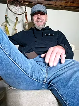 Snapshot of eddouxxx78 chatting on October 5, 2025, 5:50 am eddouxxx78 online show from October 5, 2025, 5:50 am