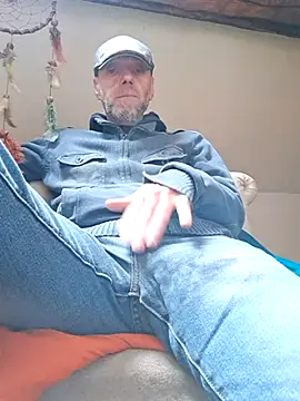 Snapshot of eddouxxx78 chatting on October 19, 2025, 10:27 am eddouxxx78 online show from October 19, 2025, 10:27 am