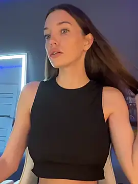 Snapshot of julia_fly chatting on December 20, 2024, 9:32 am julia fly online show from December 20, 2024, 9:32 am