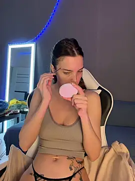 julia fly online show from February 28, 2026, 7:53 am