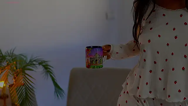 anabelcurvy online show from April 4, 2026, 8:01 am