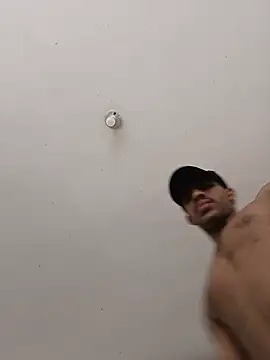 Criistianprado19cm online show from May 14, 2026, 8:04 pm