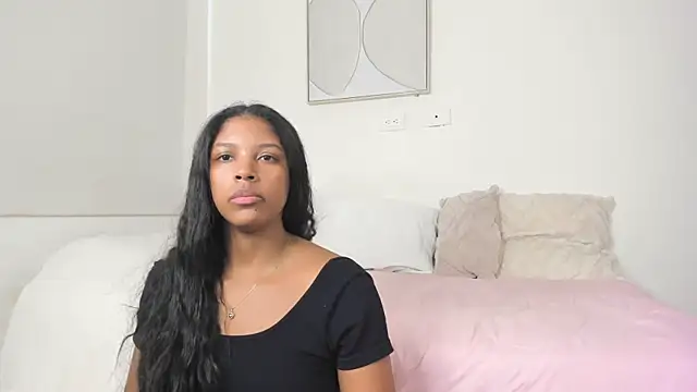 ZOEGARNER01 online show from June 9, 2026, 6:30 pm