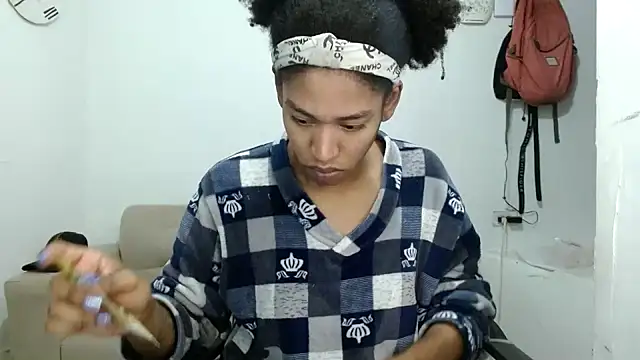 angelamarie1 online show from November 12, 2025, 8:59 am