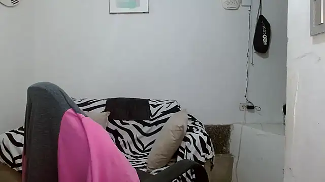 angelamarie1 online show from March 27, 2026, 10:37 am