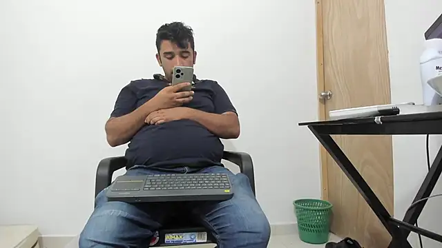 isearchcompany online show from November 30, 2025, 7:40 pm