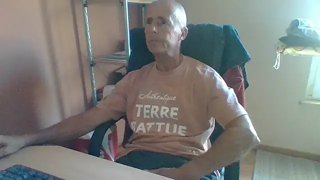 olibrius71 online show from October 6, 2025, 8:23 am