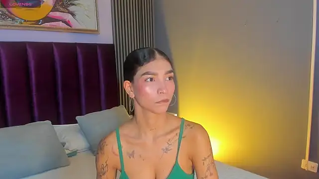 Snapshot of LauraAristizabal chatting on May 16, 2026, 11:53 am LauraAristizabal online show from May 16, 2026, 11:53 am
