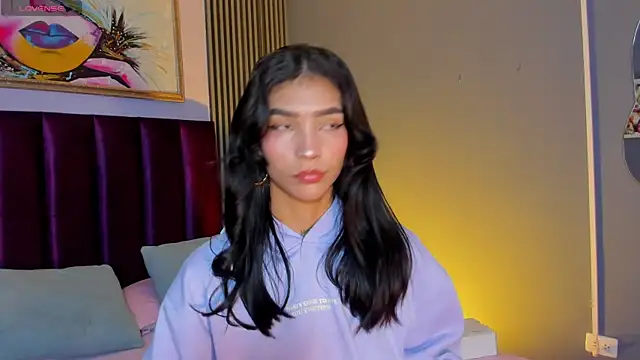 Snapshot of LauraAristizabal chatting on May 31, 2026, 11:50 am LauraAristizabal online show from May 31, 2026, 11:50 am