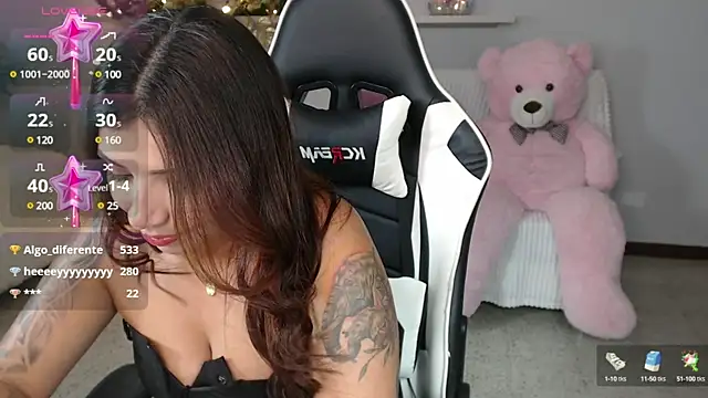 Snapshot of vane_lopez_ chatting on December 14, 2024, 9:24 pm vane lopez online show from December 14, 2024, 9:24 pm