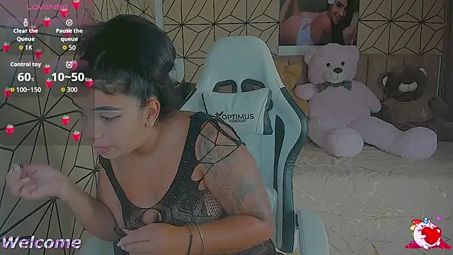 Snapshot of vane_lopez_ chatting on October 15, 2025, 5:57 pm vane lopez online show from October 15, 2025, 5:57 pm