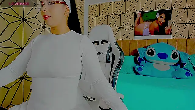 vane lopez  online show from March 16, 2026, 8:13 pm