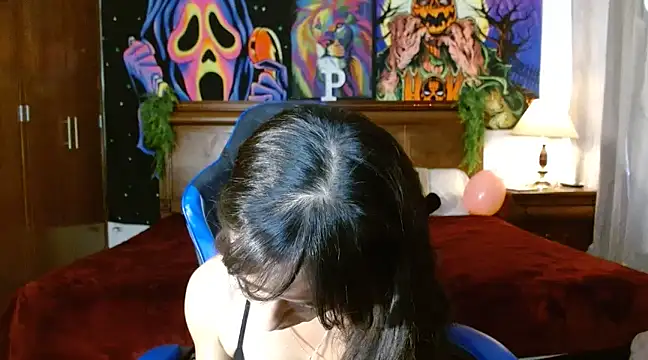 MINI Petite online show from January 9, 2025, 11:45 pm