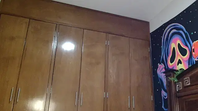 MINI Petite online show from September 9, 2025, 4:45 am