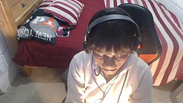 Snapshot of sexyjustin202 chatting on October 12, 2025, 2:32 am sexyjustin202 online show from October 12, 2025, 2:32 am