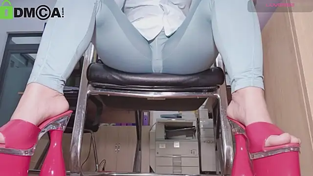 Sime Naughty online show from September 27, 2025, 10:37 pm