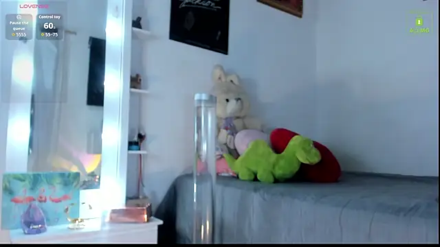 miaa-lee online show from November 22, 2025, 2:21 am