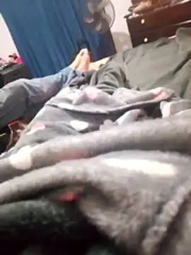 Snapshot of Mamilinda18 chatting on November 25, 2025, 4:45 am Mamilinda18 online show from November 25, 2025, 4:45 am