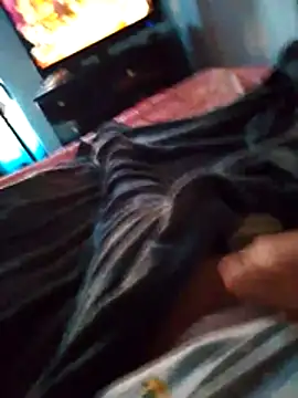 Snapshot of Mamilinda18 chatting on November 25, 2025, 11:05 pm Mamilinda18 online show from November 25, 2025, 11:05 pm