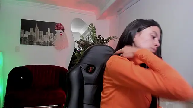 Snapshot of Meghan320 chatting on December 31, 2024, 11:42 am Meghan320 online show from December 31, 2024, 11:42 am