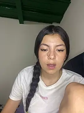 Snapshot of Meghan320 chatting on February 10, 2025, 3:46 am Meghan320 online show from February 10, 2025, 3:46 am