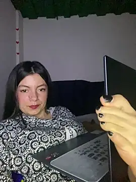 Snapshot of Meghan320 chatting on September 30, 2025, 4:17 am Meghan320 online show from September 30, 2025, 4:17 am