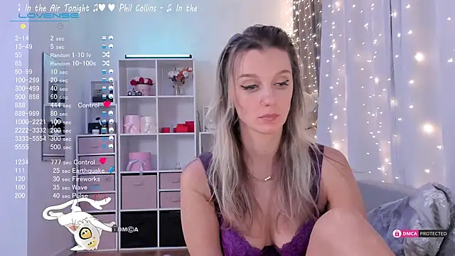 Karamelsw  online show from January 19, 2025, 4:44 am