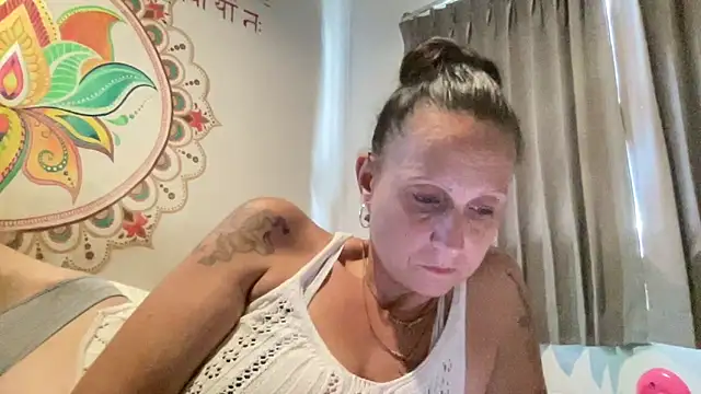 Snapshot of Sexy-Mel chatting on December 3, 2025, 4:53 am Sexy-Mel online show from December 3, 2025, 4:53 am