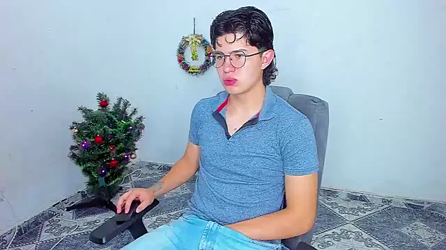 patrik 027 online show from December 22, 2024, 12:27 pm