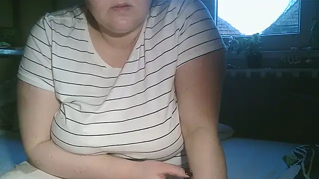 Snapshot of Mileva88 chatting on March 3, 2025, 4:24 pm Mileva88 online show from March 3, 2025, 4:24 pm