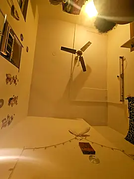 Snapshot of Mallupaiyanaachu chatting on February 11, 2026, 5:40 pm Mallupaiyanaachu online show from February 11, 2026, 5:40 pm