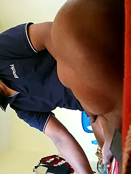 Snapshot of Mallupaiyanaachu chatting on February 17, 2026, 5:26 am Mallupaiyanaachu online show from February 17, 2026, 5:26 am