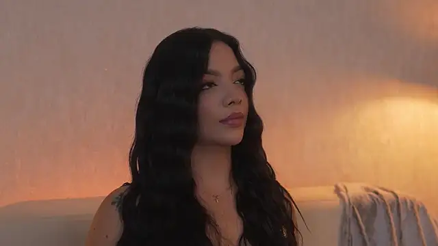 sarah hiill online show from March 11, 2026, 11:44 pm