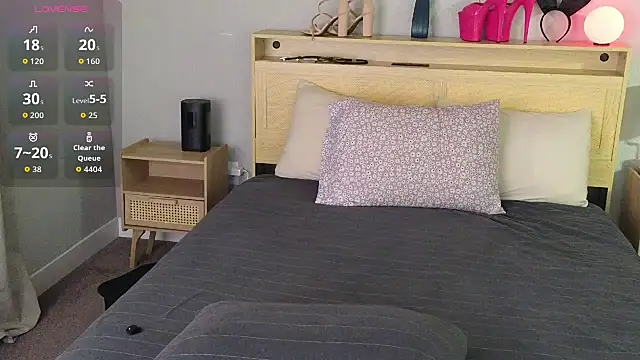 CharlotteDoe online show from July 28, 2026, 12:23 pm