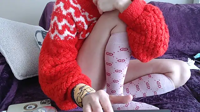 Snapshot of Galadriel chatting on February 14, 2025, 8:52 am Galadriel online show from February 14, 2025, 8:52 am