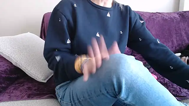 Snapshot of Galadriel chatting on March 22, 2025, 10:49 am Galadriel online show from March 22, 2025, 10:49 am