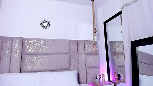 Snapshot of CeliWoods chatting on June 19, 2026, 11:14 am CeliWoods online show from June 19, 2026, 11:14 am