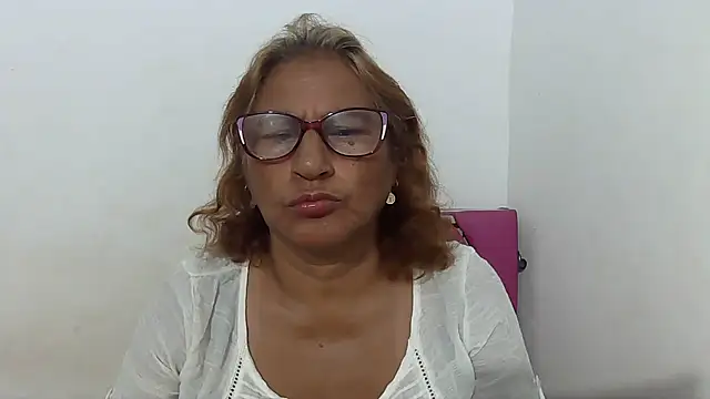 charrysexy1 online show from April 16, 2026, 12:39 pm