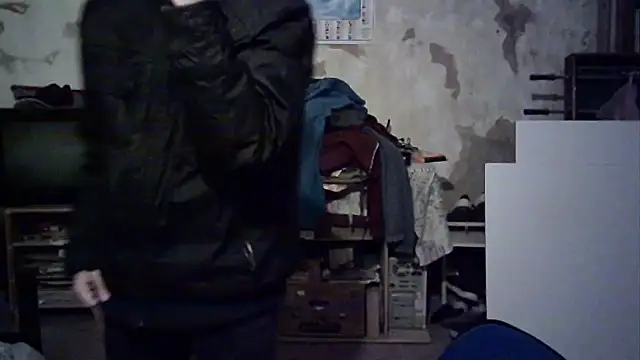 Emv2 online show from May 3, 2026, 4:51 am
