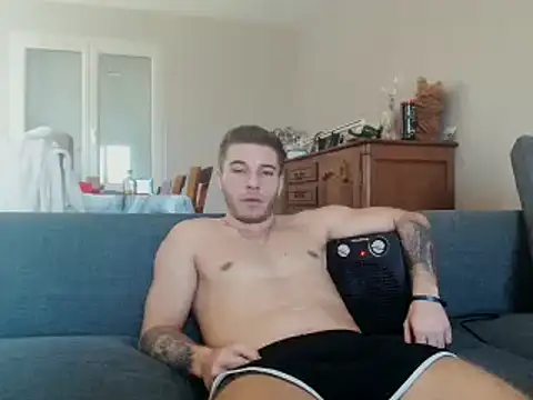 Snapshot of Elkafit28 chatting on February 28, 2026, 10:27 am Elkafit28 online show from February 28, 2026, 10:27 am