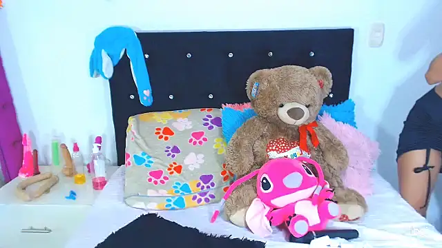 Jenng18 online show from July 1, 2026, 5:53 am