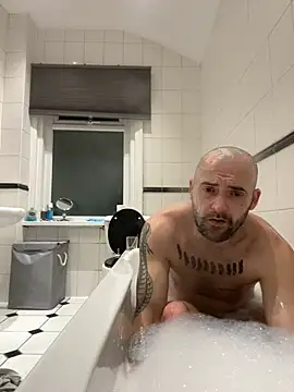 bigguy101 online show from January 8, 2025, 5:37 pm