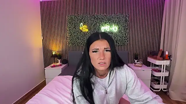 LizaRoxx online show from January 13, 2026, 9:20 pm