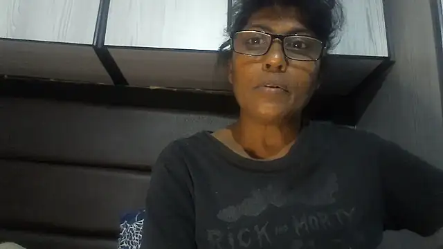 MsAttitude online show from December 21, 2025, 5:31 pm