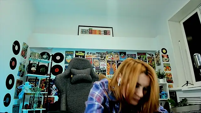 MistyBarnes online show from December 16, 2024, 3:43 pm