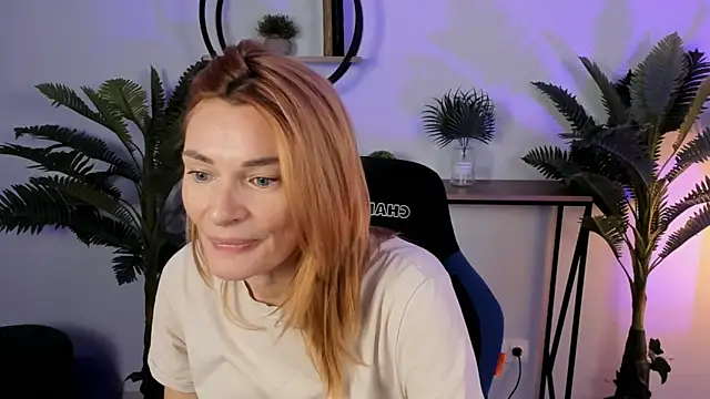 MistyBarnes online show from December 23, 2024, 12:08 pm